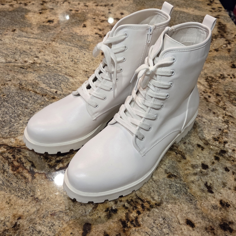 Women's White Lace-Up Boots